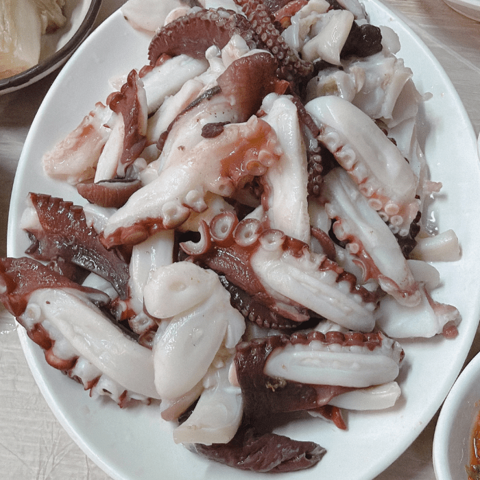 가락시장 피문어 숙회 실제 모습, 부드러운 식감의 문어 요리